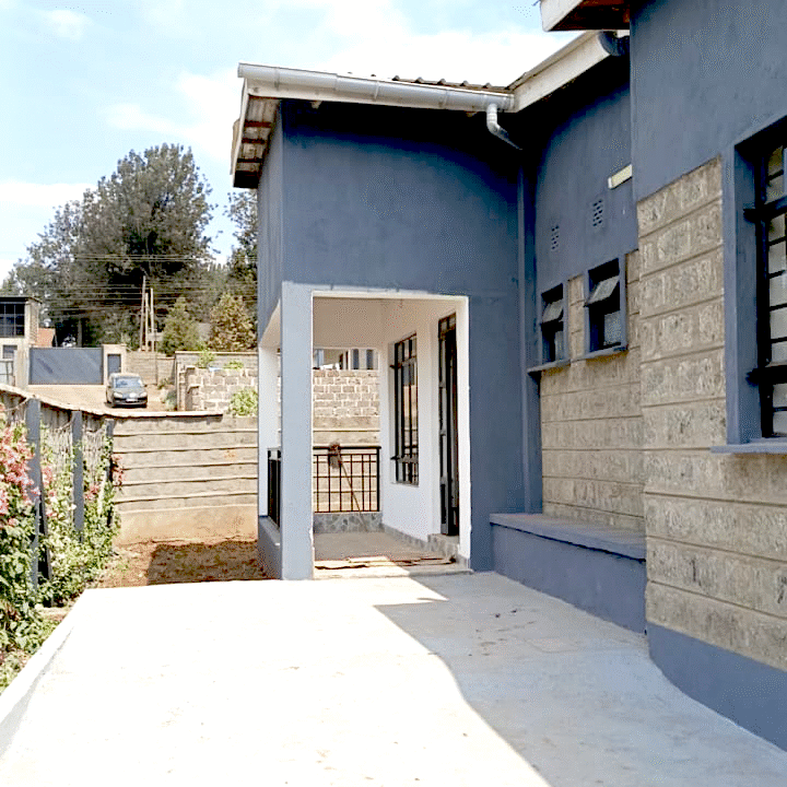 Front house view from the side