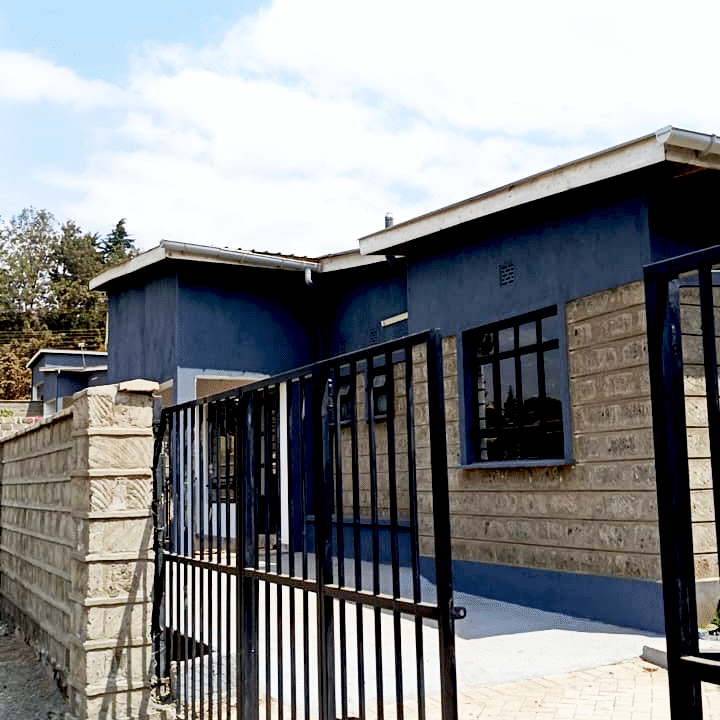 Front veiw from the gate